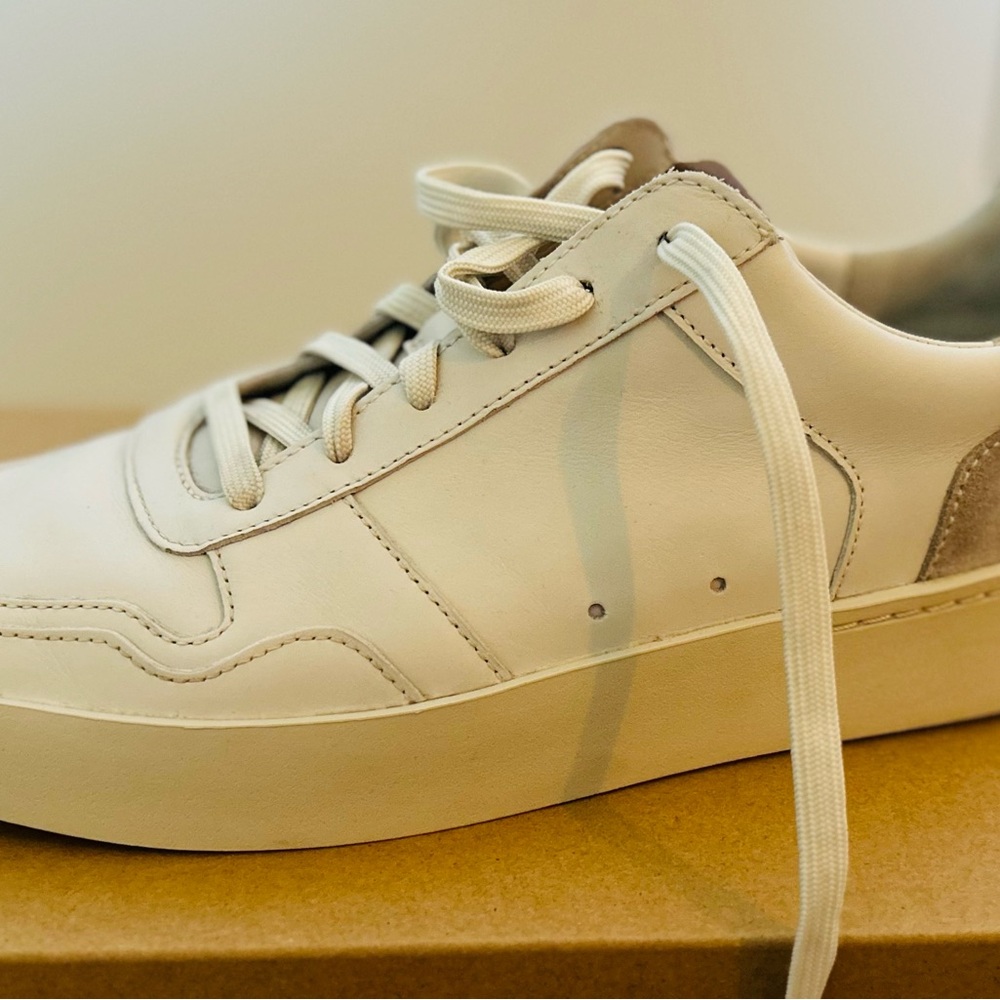 Vince White and Tan Men's Shoes (Worn once!) - Picture 9 of 11